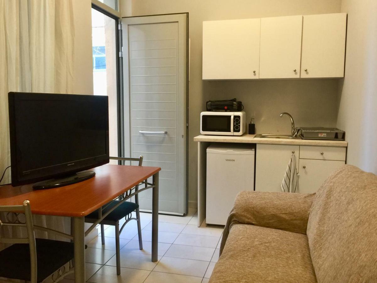 Holodek Apartments Sygrou Parking Афіни Екстер'єр фото