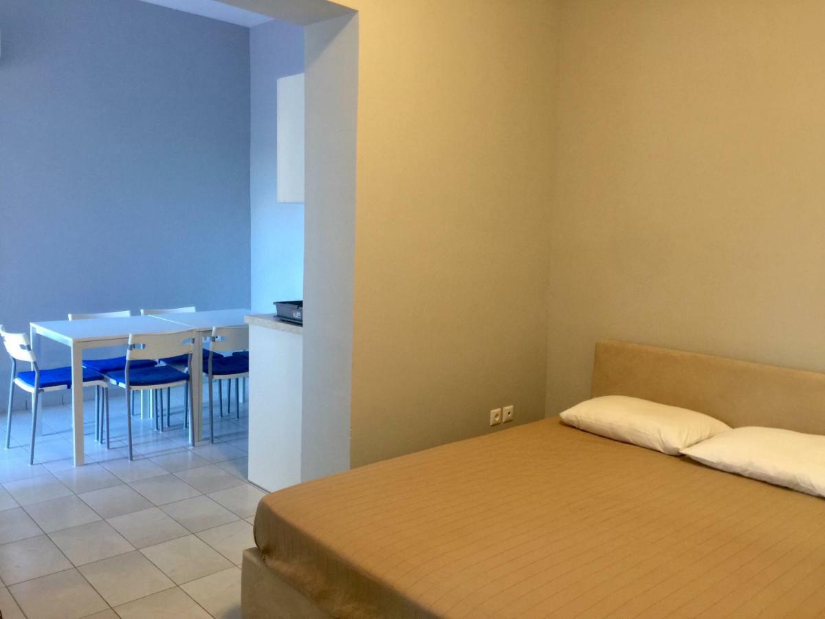 Holodek Apartments Sygrou Parking Афіни Екстер'єр фото